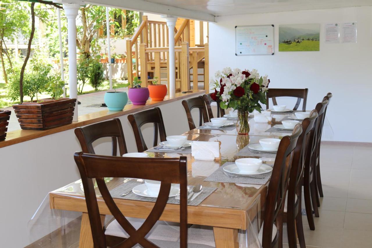 Nazy'S Guest House Joqolo Exterior photo