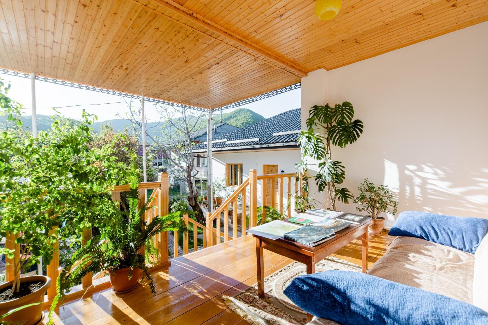 Nazy'S Guest House Joqolo Exterior photo